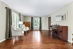 21W325 Sunnyside Dr, Itasca, IL 60143 - Photo 12