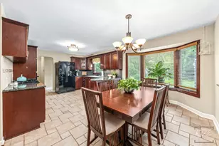 21W325 Sunnyside Dr, Itasca, IL 60143 - Photo 16
