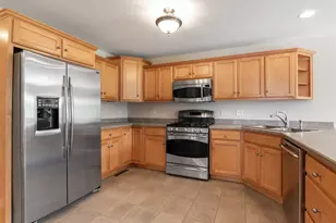 17977 Lochwood Pl, Tinley Park, IL 60487 - Photo 6