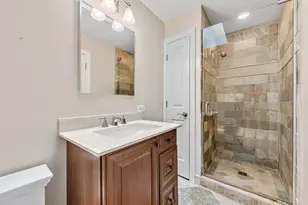 3722 N Bosworth Ave, Chicago, IL 60613 - Photo 14