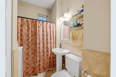 3722 N Bosworth Avenue, Chicago, IL 60613 - Photo 38