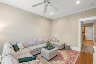 3722 N Bosworth Ave, Chicago, IL 60613 - Photo 34