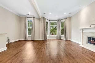 3722 N Bosworth Ave, Chicago, IL 60613 - Photo 2