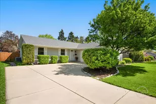 2181 W Illinois Ave, Aurora, IL 60506 - Photo 2