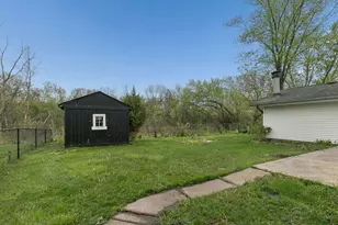 927 Gregory Ln, Schaumburg, IL 60193 - Photo 22