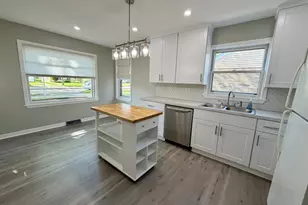 9125 S 51st Ave, Oak Lawn, IL 60453 - Photo 12