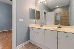 2352 W Bloomingdale Ave, Chicago, IL 60647 - Photo 18