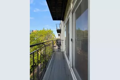 2352 W Bloomingdale Avenue #3W, Chicago, IL 60647 - Photo 8