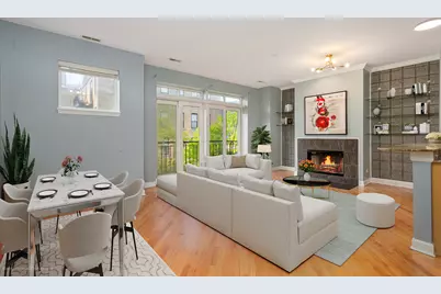 2352 W Bloomingdale Avenue #3W, Chicago, IL 60647 - Photo 2