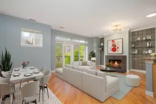 2352 W Bloomingdale Ave, Chicago, IL 60647 - Photo 2