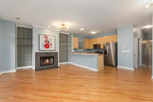 2352 W Bloomingdale Ave, Chicago, IL 60647 - Photo 6