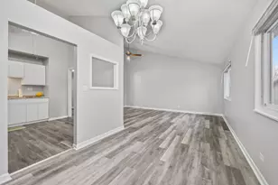 73 Century Dr, Roselle, IL 60172 - Photo 8