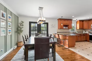 9025 Kathy Ct, Orland Park, IL 60462 - Photo 8