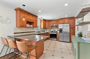 9025 Kathy Ct, Orland Park, IL 60462 - Photo 6