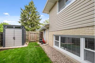 9025 Kathy Court, Orland Park, IL 60462 - Photo 20