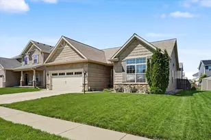 104 Sunflower St, Savoy, IL 61874 - Photo 2