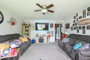 340 Nally Dr, Bourbonnais, IL 60914 - Photo 4