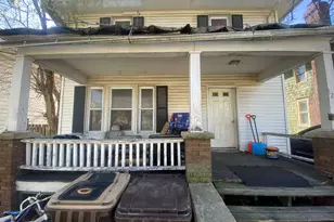1216 S Rotzler Ave, Freeport, IL 61032 - Photo 2