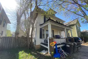 1216 S Rotzler Ave, Freeport, IL 61032 - Photo 1