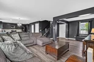 1902 Wildspring Pkwy, Joliet, IL 60431 - Photo 14