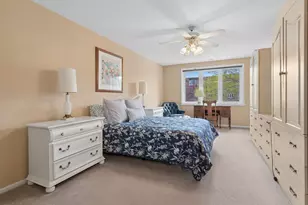 8100 W Foster Ln, Niles, IL 60714 - Photo 4