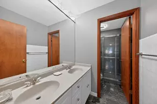 1152 E Walnut Ave, Des Plaines, IL 60016 - Photo 18