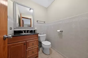 1152 E Walnut Ave, Des Plaines, IL 60016 - Photo 12