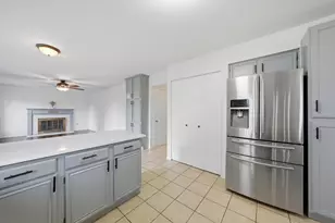 1336 Parkside Dr, Bolingbrook, IL 60490 - Photo 16