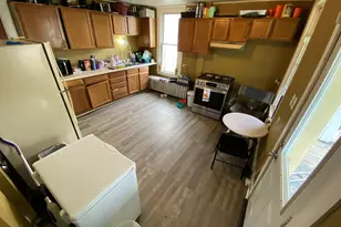 536 W American St, Freeport, IL 61032 - Photo 6