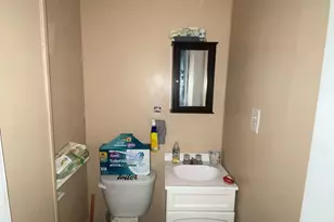 536 W American St, Freeport, IL 61032 - Photo 10