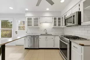 2666 Prairie Ave, Evanston, IL 60201 - Photo 10