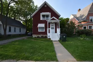 338 Marion Ave, Aurora, IL 60505 - Photo 2