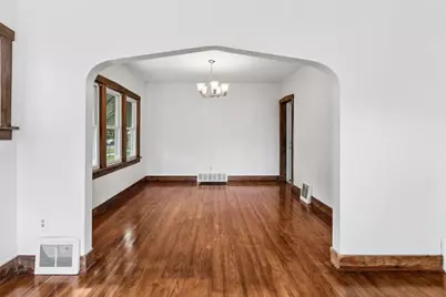 747 Watson Street, Aurora, IL 60505 - Photo 6