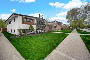 7135 N Ozark Ave, Chicago, IL 60631 - Photo 2