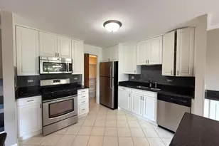 941 Yosemite Trail, Roselle, IL 60172 - Photo 6