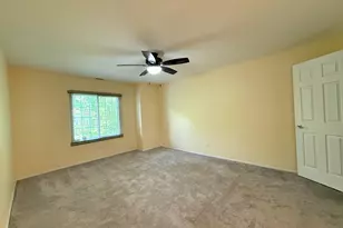 941 Yosemite Trail, Roselle, IL 60172 - Photo 8
