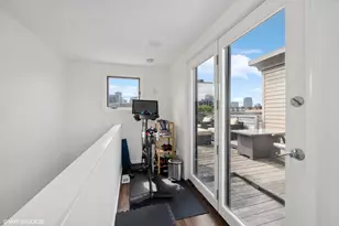 1053 N Kingsbury St, Chicago, IL 60610 - Photo 20