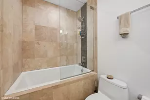 1053 N Kingsbury St, Chicago, IL 60610 - Photo 16