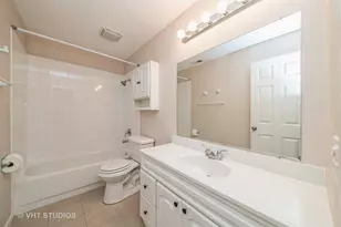 841 Cross Creek Ct, Roselle, IL 60172 - Photo 18