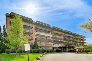 500 Redondo Dr, Downers Grove, IL 60516 - Photo 2