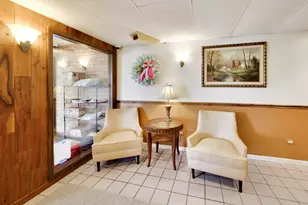 500 Redondo Dr, Downers Grove, IL 60516 - Photo 4