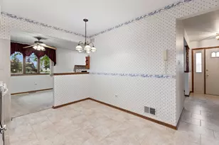 7520 W Willowood Ct, Orland Park, IL 60462 - Photo 14