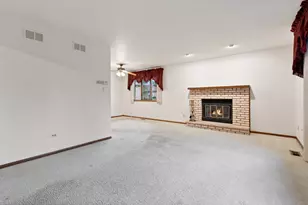 7520 W Willowood Ct, Orland Park, IL 60462 - Photo 6