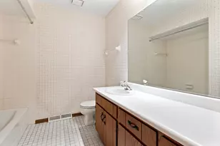 7520 W Willowood Ct, Orland Park, IL 60462 - Photo 22