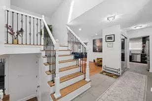 3134 Maple Leaf Dr, Glenview, IL 60026 - Photo 2