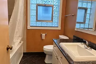 5717 N St Louis Ave, Chicago, IL 60659 - Photo 10