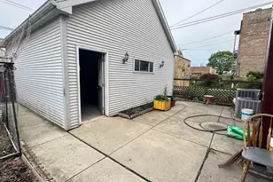 5717 N St Louis Ave, Chicago, IL 60659 - Photo 20