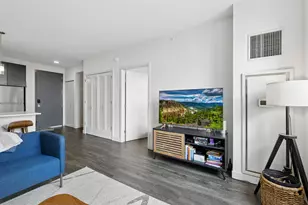 811 W Agatite Ave, Chicago, IL 60640 - Photo 8