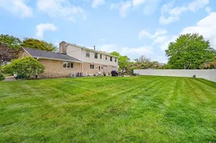 3212 Burr Oaks Dr, Joliet, IL 60431 - Photo 34