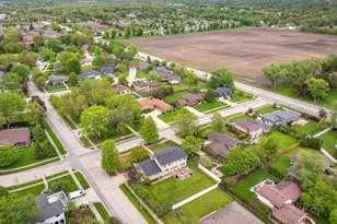 3212 Burr Oaks Dr, Joliet, IL 60431 - Photo 40